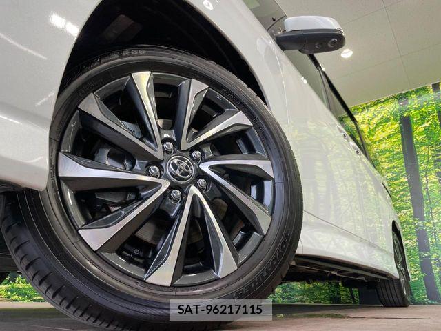 Toyota VOXY HYBRID 2025-11 8039132-13
