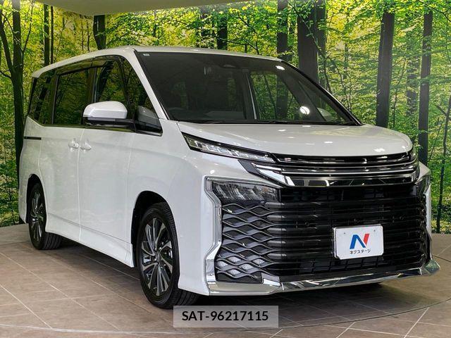 Toyota VOXY HYBRID 2025-11 8039132-16