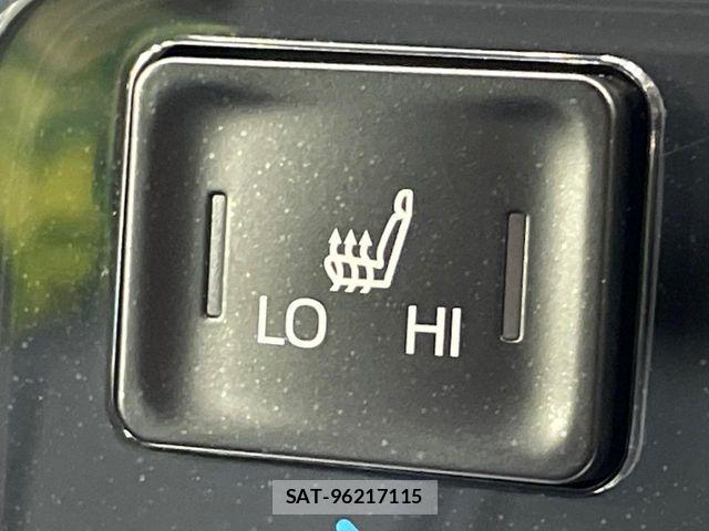 Toyota VOXY HYBRID 2025-11 8039132-6