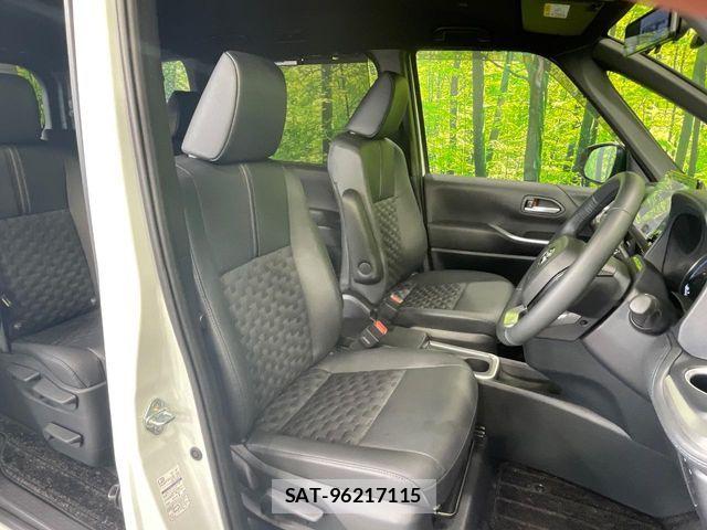 Toyota VOXY HYBRID 2025-11 8039132-7