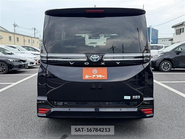 Toyota VOXY HYBRID 2022-11 8039140-9