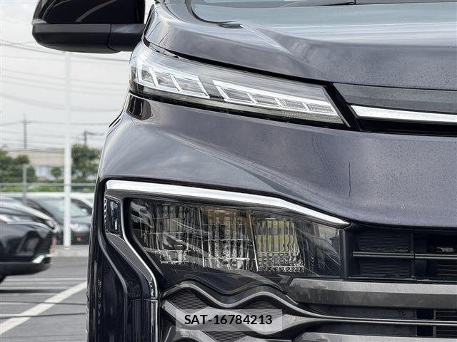 Toyota VOXY HYBRID 2022-11 8039140-11