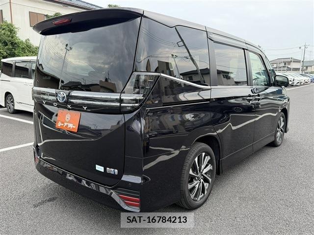 Toyota VOXY HYBRID 2022-11 8039140-22