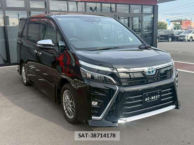 Toyota VOXY HYBRID 2020-12 8039146-19