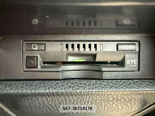 Toyota VOXY HYBRID 2020-12 8039146-8