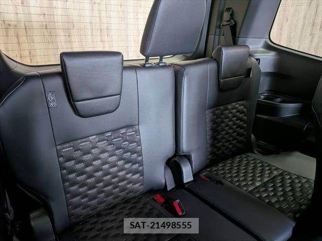 Toyota VOXY HYBRID 2023-09 8039142-9
