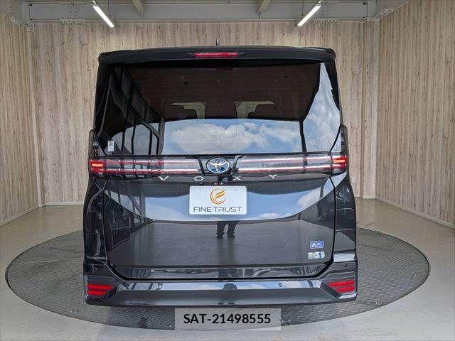 Toyota VOXY HYBRID 2023-09 8039142-17