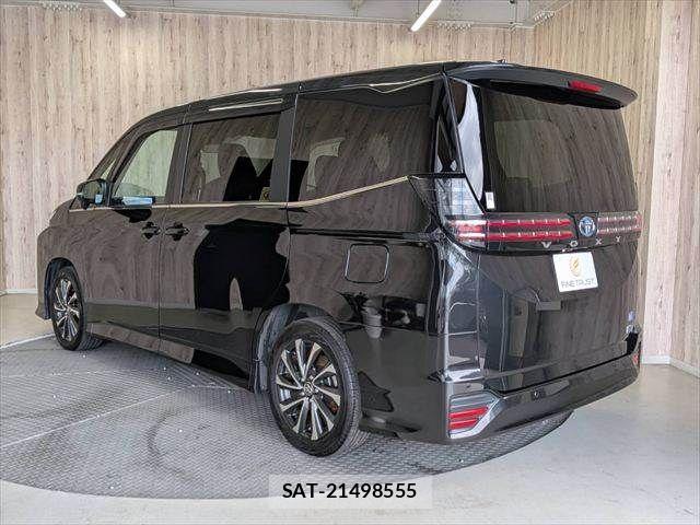 Toyota VOXY HYBRID 2023-09 8039142-19