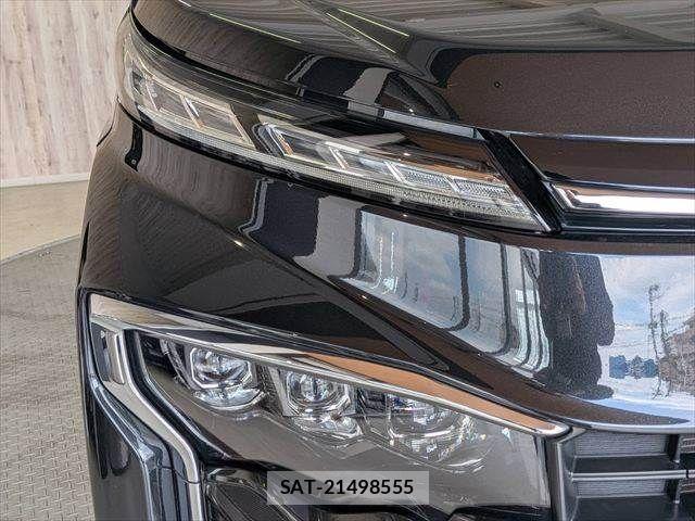 Toyota VOXY HYBRID 2023-09 8039142-22