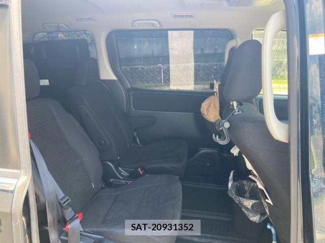Toyota VOXY HYBRID 2015-04 8039151-11