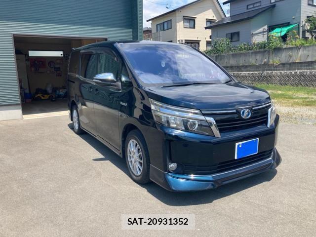 Toyota VOXY HYBRID 2015-04 8039151-1