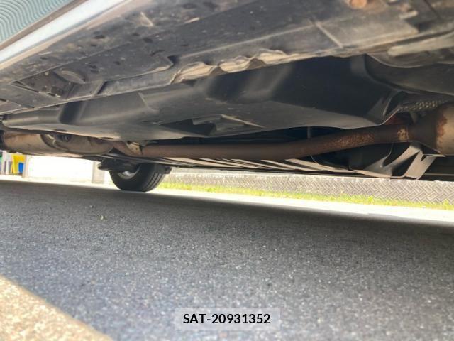 Toyota VOXY HYBRID 2015-04 8039151-4