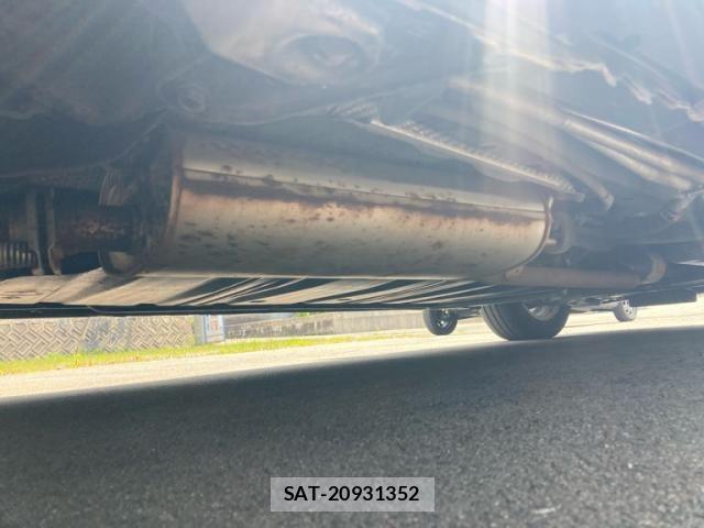 Toyota VOXY HYBRID 2015-04 8039151-5