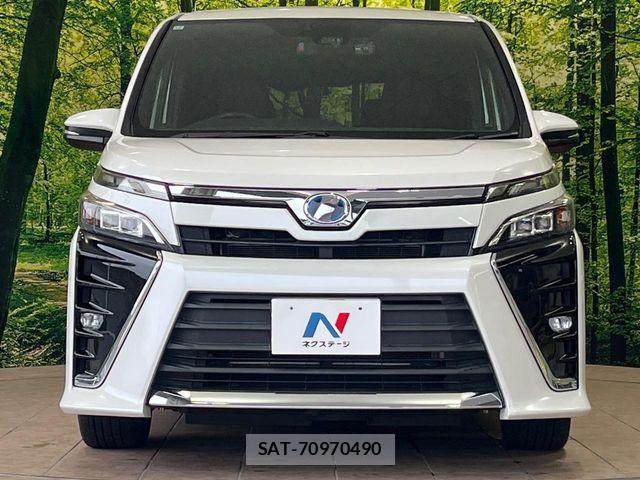 Toyota VOXY HYBRID 2017-12 8039145-14