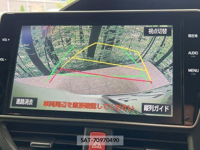 Toyota VOXY HYBRID 2017-12 8039145-3