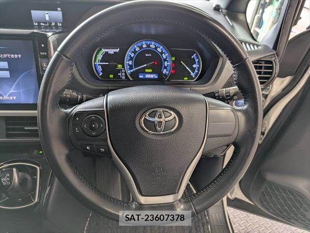 Toyota VOXY HYBRID 2017-05 8039149-13