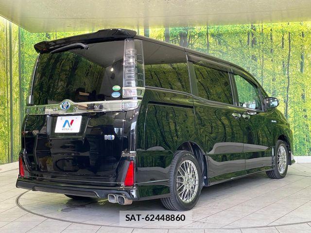 Toyota VOXY HYBRID 2018-03 8039147-17
