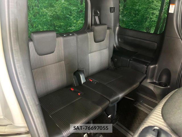 Toyota VOXY HYBRID 2019-01 8039144-11