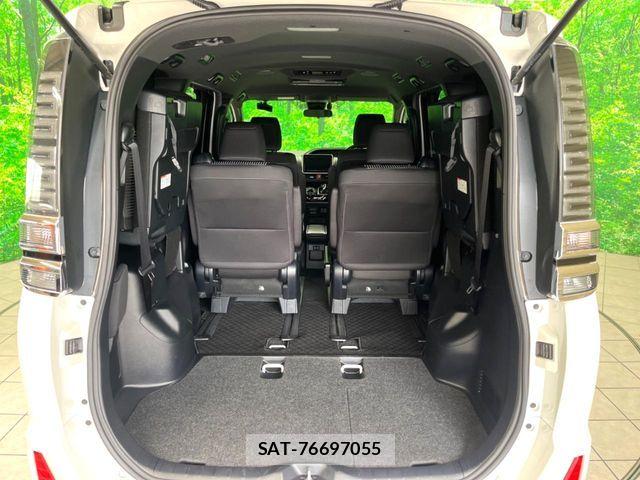 Toyota VOXY HYBRID 2019-01 8039144-12