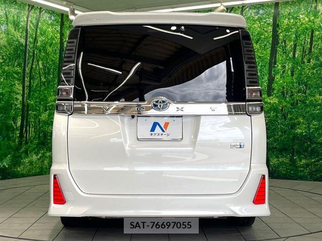 Toyota VOXY HYBRID 2019-01 8039144-17