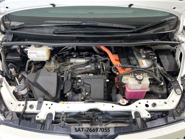 Toyota VOXY HYBRID 2019-01 8039144-18