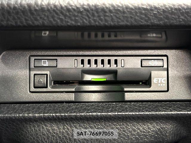 Toyota VOXY HYBRID 2019-01 8039144-7