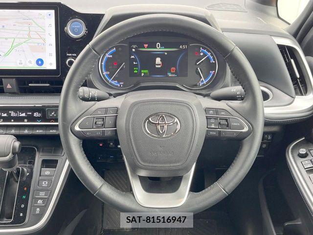 Toyota VOXY HYBRID 2022-08 8039141-11