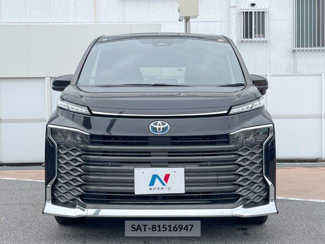Toyota VOXY HYBRID 2022-08 8039141-14