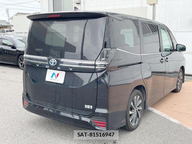 Toyota VOXY HYBRID 2022-08 8039141-17