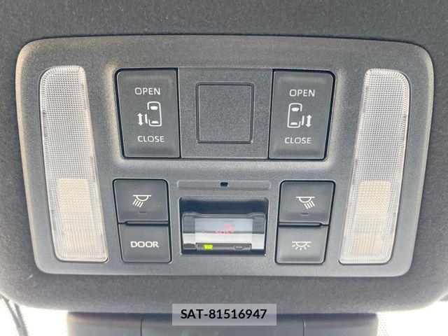 Toyota VOXY HYBRID 2022-08 8039141-2