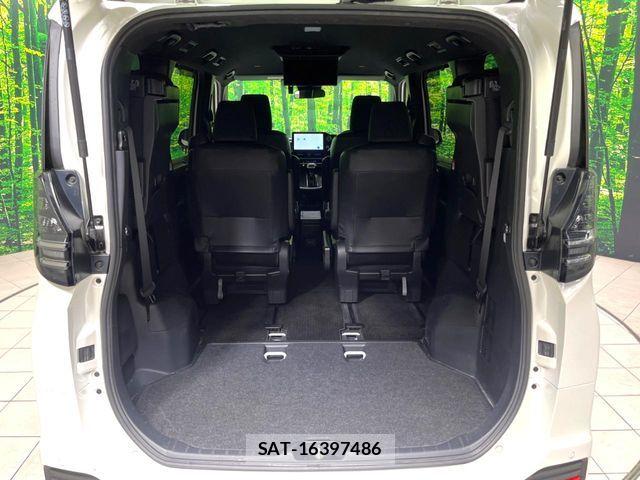 Toyota VOXY HYBRID 2022-10 8039143-10