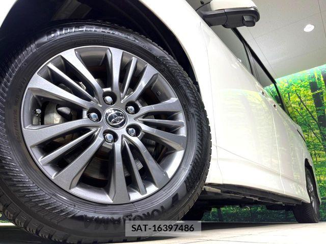 Toyota VOXY HYBRID 2022-10 8039143-13