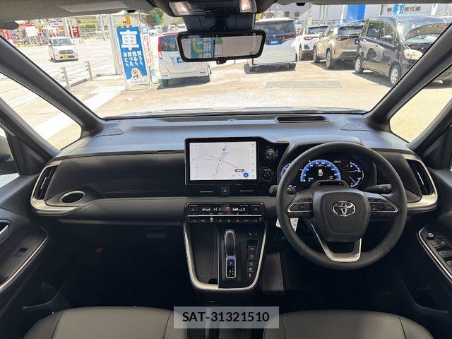 Toyota VOXY HYBRID 2026-06 8039131-1