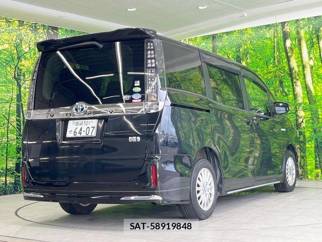Toyota VOXY HYBRID 2014-07 8039150-16
