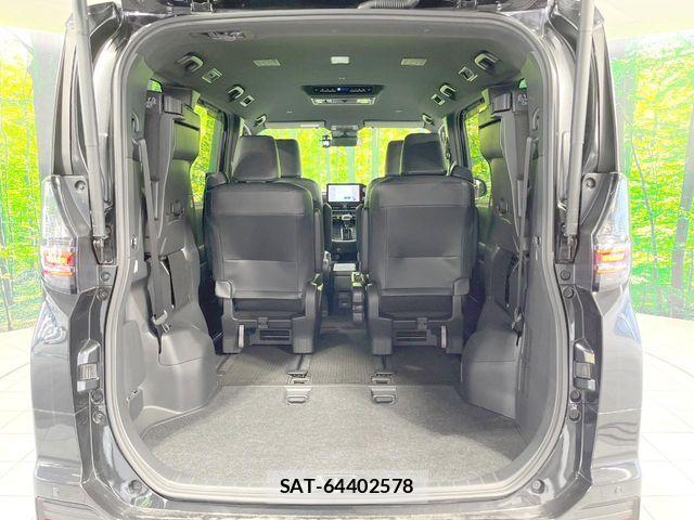 Toyota VOXY HYBRID 2023-07 8039135-10