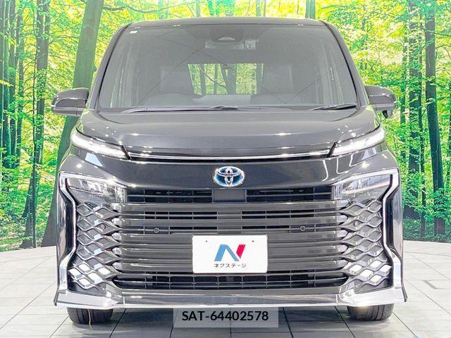 Toyota VOXY HYBRID 2023-07 8039135-14