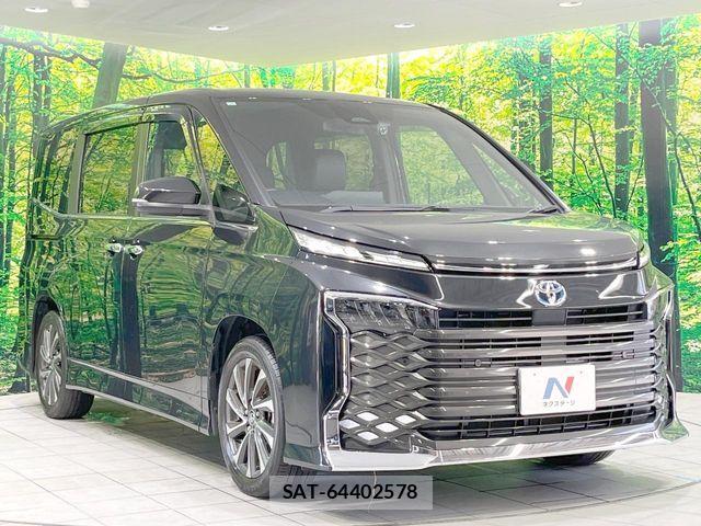 Toyota VOXY HYBRID 2023-07 8039135-16