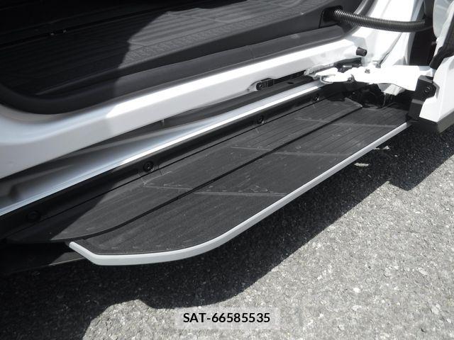 Toyota VOXY HYBRID 2026-05 8039133-24