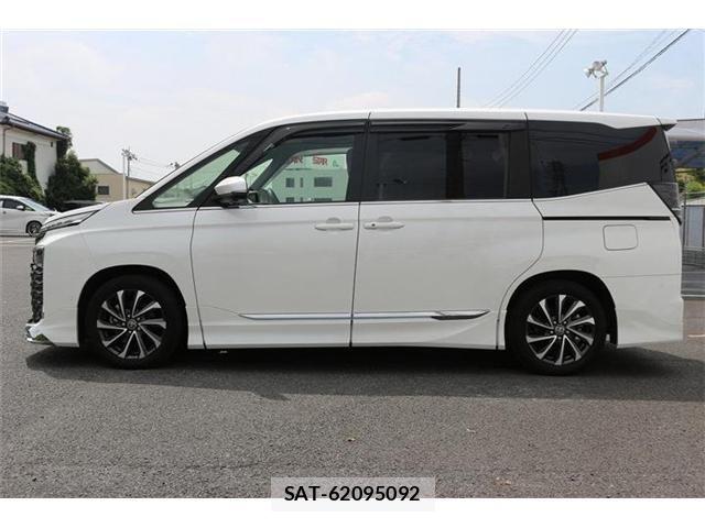 Toyota VOXY HYBRID 2023-04 8076109-10