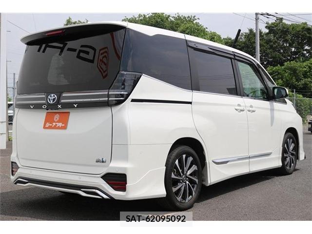 Toyota VOXY HYBRID 2023-04 8076109-22