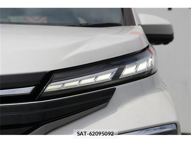 Toyota VOXY HYBRID 2023-04 8076109-25