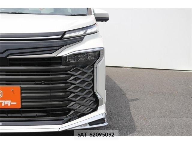 Toyota VOXY HYBRID 2023-04 8076109-27