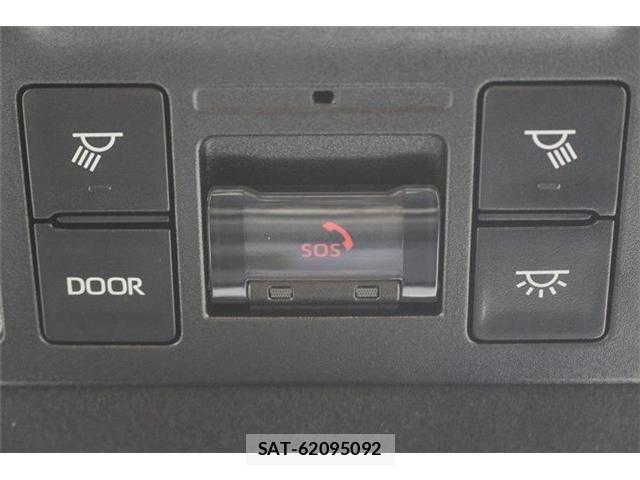 Toyota VOXY HYBRID 2023-04 8076109-5