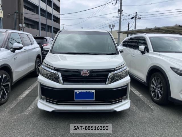 Toyota VOXY HYBRID 2014-11 8076116-0