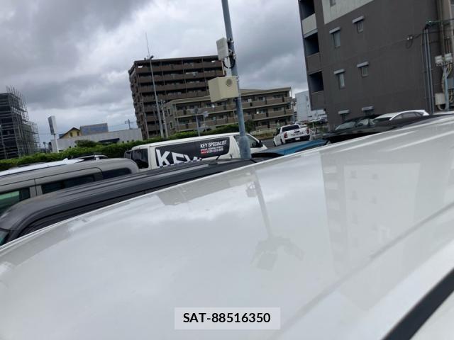 Toyota VOXY HYBRID 2014-11 8076116-22
