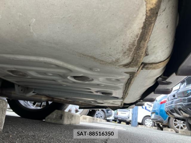 Toyota VOXY HYBRID 2014-11 8076116-23