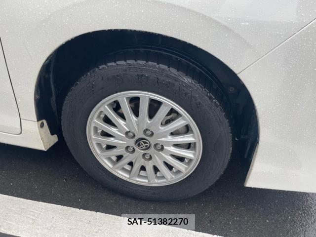 Toyota VOXY HYBRID 2015-07 8076117-3