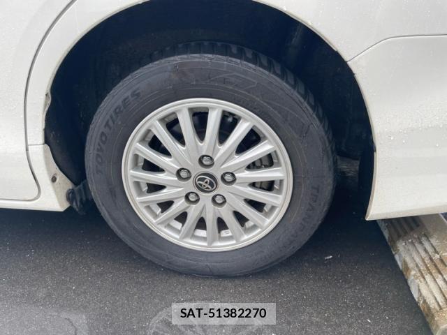 Toyota VOXY HYBRID 2015-07 8076117-6