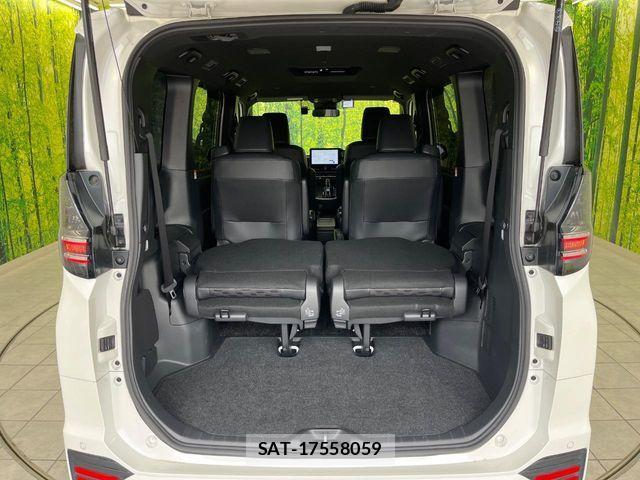 Toyota VOXY HYBRID 2022-09 8076111-10