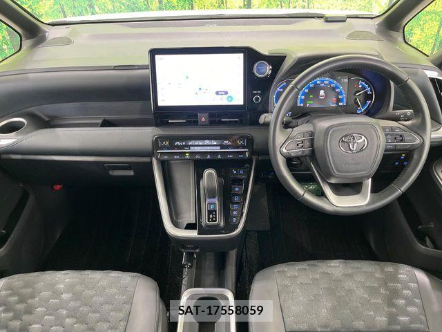 Toyota VOXY HYBRID 2022-09 8076111-1